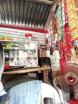 Snapshot of Mari_fvcks chatting on October 19, 2025, 4:48 am Mari fvcks online show from October 19, 2025, 4:48 am