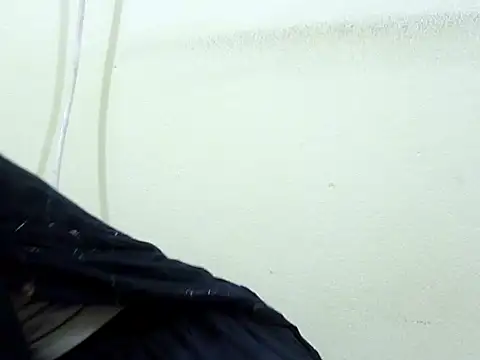 Snapshot of smallcuute chatting on December 3, 2025, 8:19 pm smallcuute online show from December 3, 2025, 8:19 pm