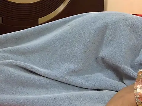 Snapshot of smallcuute chatting on November 17, 2025, 11:31 pm smallcuute online show from November 17, 2025, 11:31 pm