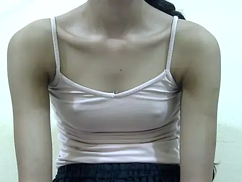 smallcuute online show from January 9, 2026, 11:06 am