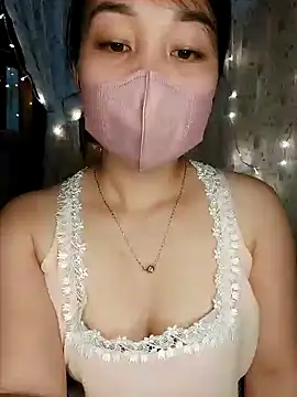 Laurie369 online show from September 21, 2025, 3:50 pm