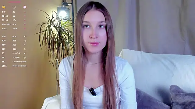 NanaMertins online show from November 25, 2025, 1:06 am