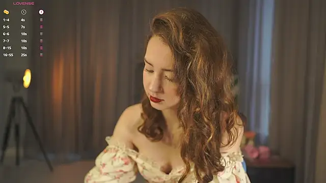 Snapshot of DeeannaBoera chatting on November 16, 2025, 4:17 am DeeannaBoera online show from November 16, 2025, 4:17 am