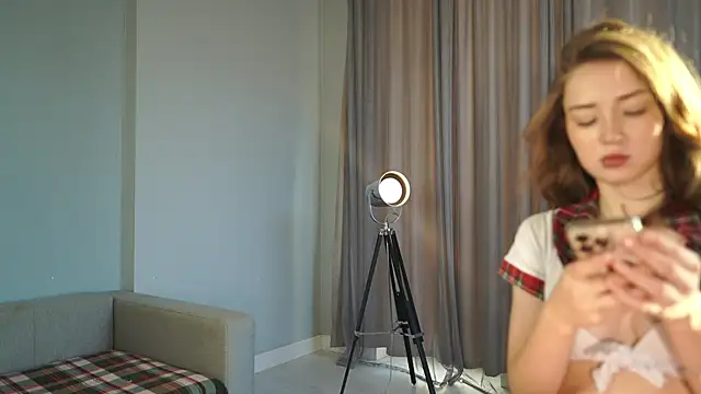 Snapshot of DeeannaBoera chatting on November 4, 2025, 4:16 am DeeannaBoera online show from November 4, 2025, 4:16 am