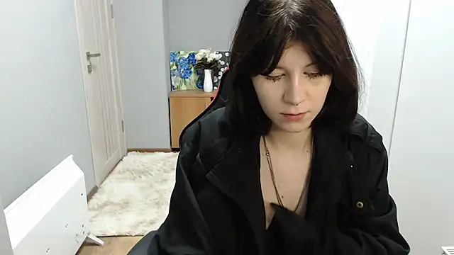 Snapshot of TinaQuiin chatting on November 18, 2025, 8:50 am TinaQuiin online show from November 18, 2025, 8:50 am