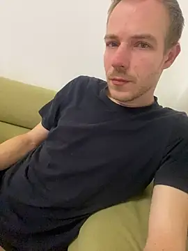 Skinny0150 online show from March 11, 2026, 11:21 pm