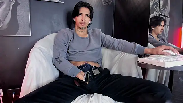 Snapshot of jett_savage chatting on November 20, 2025, 2:18 pm jett savage online show from November 20, 2025, 2:18 pm