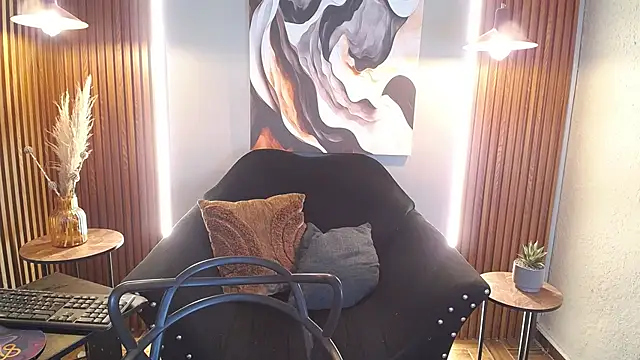 CurlyDani online show from April 7, 2026, 2:08 pm