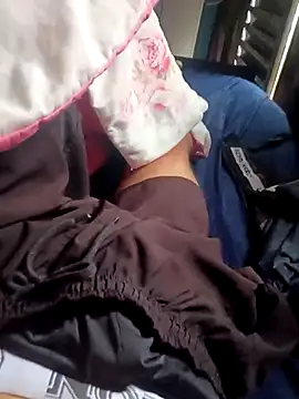 Snapshot of morenosfd069 chatting on December 14, 2025, 10:21 am morenosfd069 online show from December 14, 2025, 10:21 am