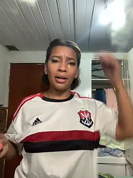 Crisschiavo online show from September 25, 2025, 1:06 pm