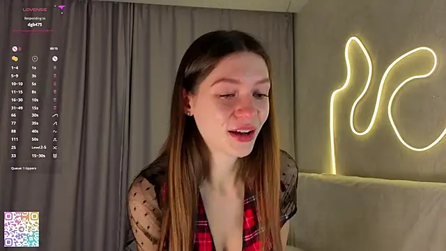 MinaMancilla online show from November 3, 2025, 4:17 am