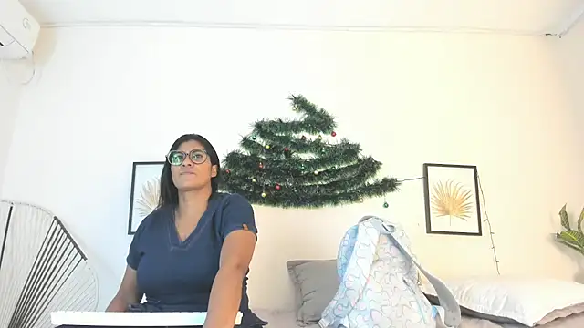 Snapshot of _Miaa_khalifa_ chatting on December 15, 2025, 12:44 pm Miaa khalifa online show from December 15, 2025, 12:44 pm