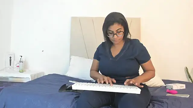 Snapshot of _Miaa_khalifa_ chatting on October 1, 2025, 11:36 am Miaa khalifa online show from October 1, 2025, 11:36 am