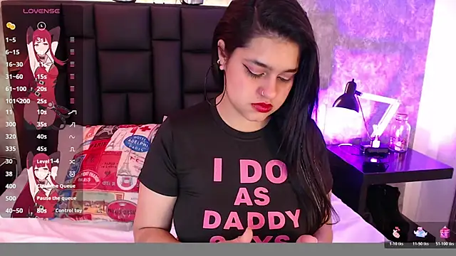 crystaldarliing online show from March 13, 2026, 3:17 pm