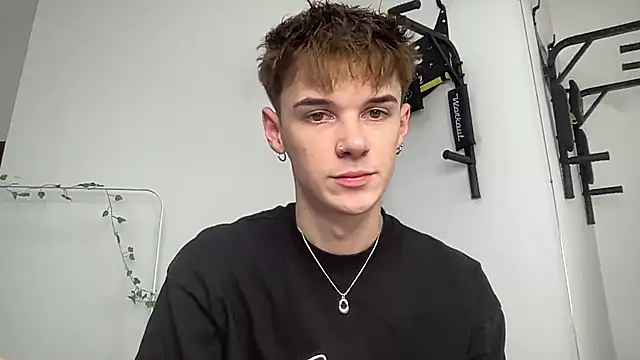 Snapshot of Milk_Guy chatting on November 5, 2025, 12:41 pm Milk Guy online show from November 5, 2025, 12:41 pm