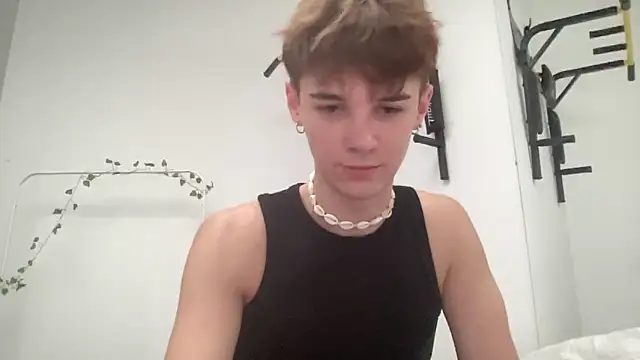 Snapshot of Milk_Guy chatting on November 28, 2025, 12:16 pm Milk Guy online show from November 28, 2025, 12:16 pm