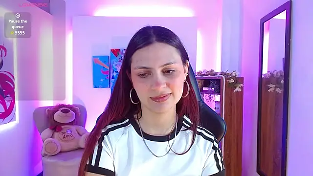 Snapshot of AlanaGarcia19 chatting on December 15, 2025, 12:00 pm AlanaGarcia19 online show from December 15, 2025, 12:00 pm