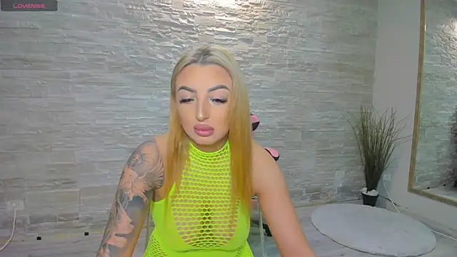 Lexi Blazee online show from October 14, 2025, 4:24 am