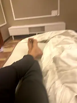 saumon3022 online show from January 10, 2026, 7:36 am