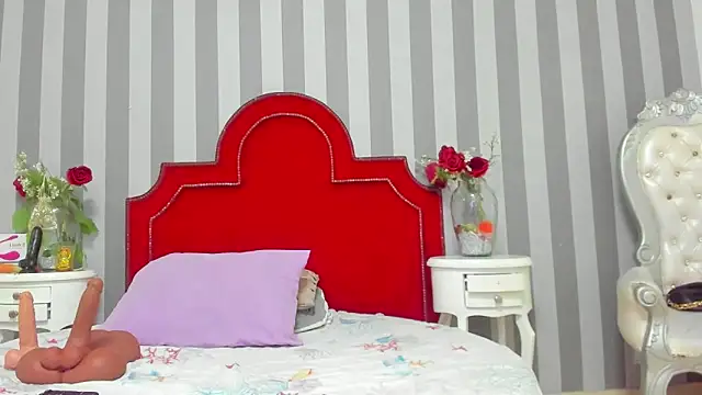 Snapshot of Salomee_hernandez chatting on October 9, 2025, 12:38 pm Salomee hernandez online show from October 9, 2025, 12:38 pm