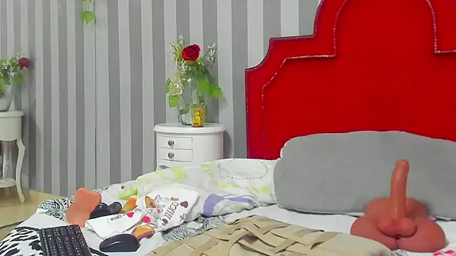 Snapshot of Salomee_hernandez chatting on September 16, 2025, 1:12 pm Salomee hernandez online show from September 16, 2025, 1:12 pm