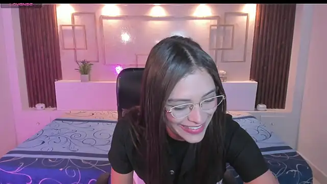 Snapshot of Hannacooper3 chatting on November 20, 2025, 8:31 pm Hannacooper3 online show from November 20, 2025, 8:31 pm