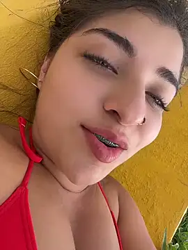 Isaa-Sweet online show from May 24, 2026, 7:47 pm
