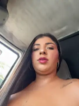 Isaa-Sweet online show from June 24, 2026, 5:44 pm
