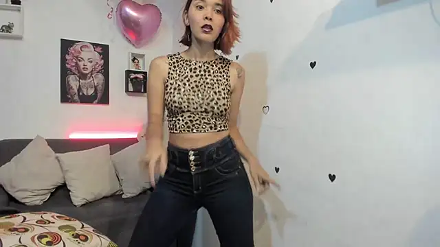 Snapshot of anastasia_tuya chatting on April 3, 2026, 1:23 am anastasia tuya online show from April 3, 2026, 1:23 am