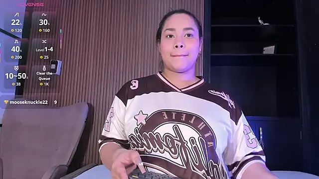 ThaliaBrooks  online show from November 30, 2025, 5:52 am