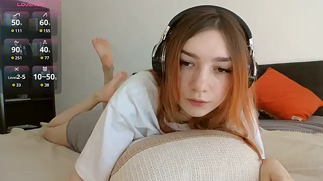 Snapshot of RedheadMisty chatting on September 12, 2025, 10:04 am RedheadMisty online show from September 12, 2025, 10:04 am