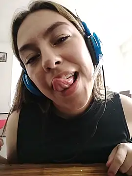 AlanaDesire online show from September 27, 2025, 5:08 pm