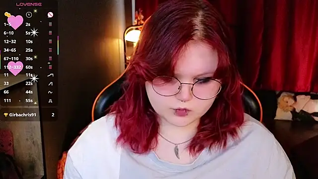 fillisfox  online show from April 3, 2026, 10:54 am