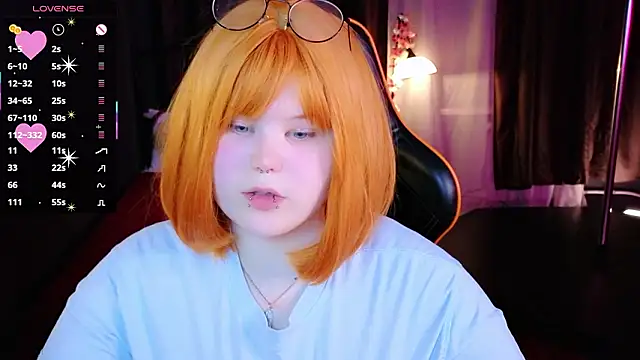 fillisfox  online show from February 21, 2026, 4:09 pm