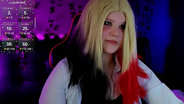 Snapshot of fillisfox_ chatting on October 8, 2025, 4:08 pm fillisfox online show from October 8, 2025, 4:08 pm