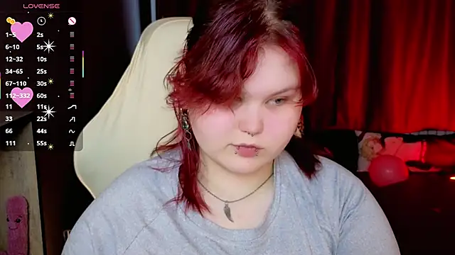 fillisfox  online show from April 9, 2026, 4:13 pm