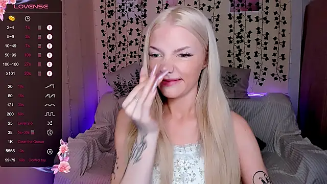 Snapshot of AnyaTaylor_ chatting on December 3, 2025, 2:12 am AnyaTaylor online show from December 3, 2025, 2:12 am