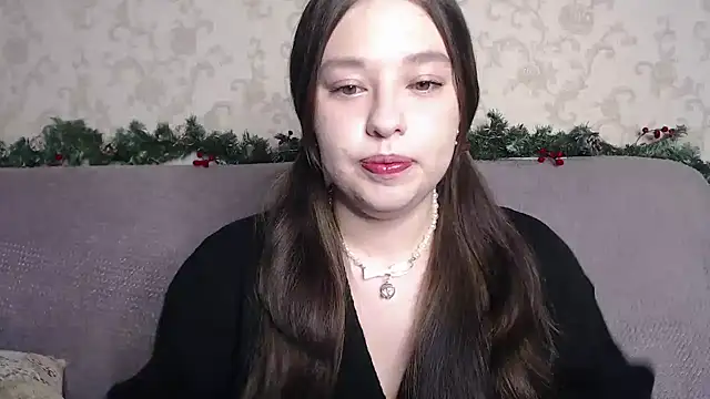 Snapshot of PureLedy chatting on February 2, 2026, 12:42 am PureLedy online show from February 2, 2026, 12:42 am