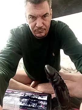 twitshe online show from November 25, 2025, 2:50 pm