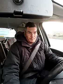 twitshe online show from November 21, 2025, 4:06 pm