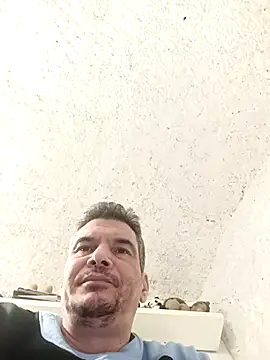 twitshe online show from November 26, 2025, 8:20 pm