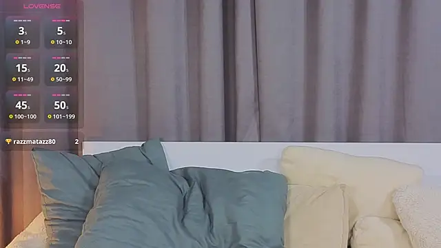 Snapshot of JulietteRain chatting on November 23, 2025, 5:12 pm JulietteRain online show from November 23, 2025, 5:12 pm