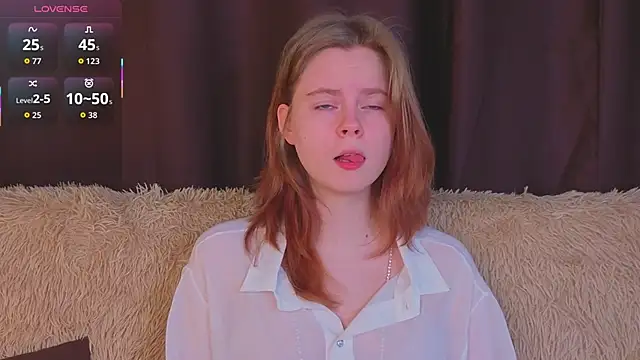 Snapshot of JulietteRain chatting on December 3, 2025, 5:23 pm JulietteRain online show from December 3, 2025, 5:23 pm