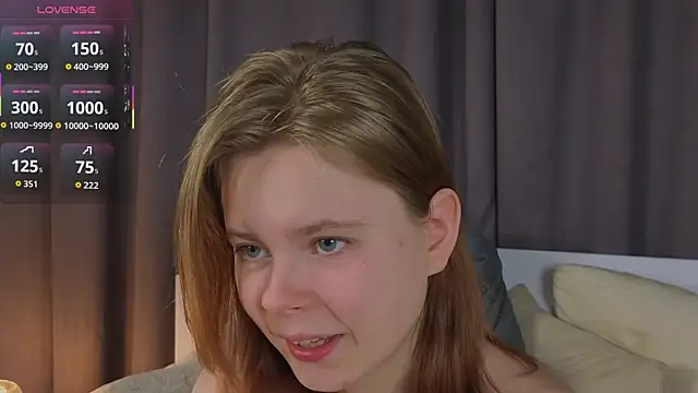 Snapshot of JulietteRain chatting on November 28, 2025, 5:46 pm JulietteRain online show from November 28, 2025, 5:46 pm