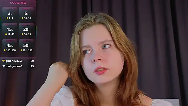 Snapshot of JulietteRain chatting on November 7, 2025, 4:11 pm JulietteRain online show from November 7, 2025, 4:11 pm