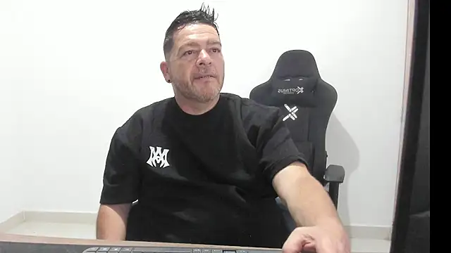 Snapshot of massimo_dannger chatting on September 9, 2025, 5:28 am massimo dannger online show from September 9, 2025, 5:28 am