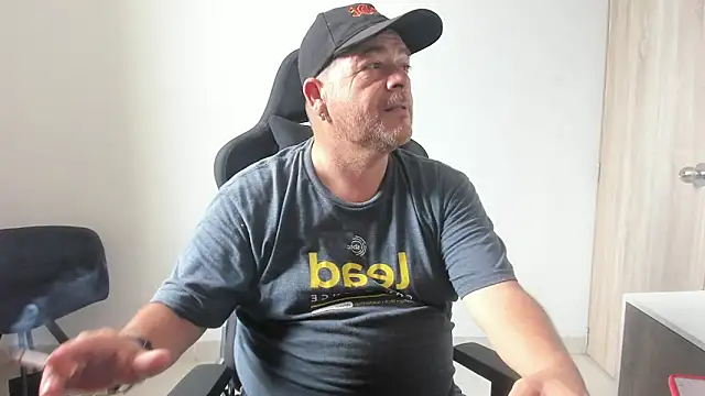 Snapshot of massimo_dannger chatting on September 16, 2025, 8:54 pm massimo dannger online show from September 16, 2025, 8:54 pm