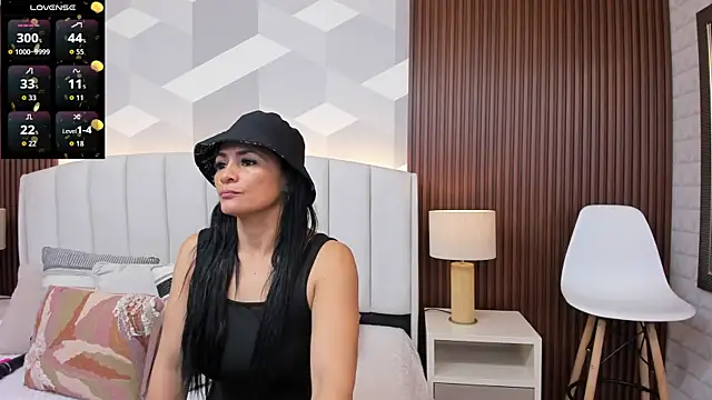 Mommy Naughty online show from December 5, 2025, 11:20 am