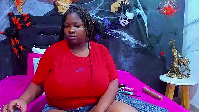 Maiam  Rossi online show from November 18, 2025, 11:46 am