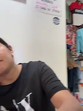 burbuja02 online show from April 10, 2026, 3:08 pm